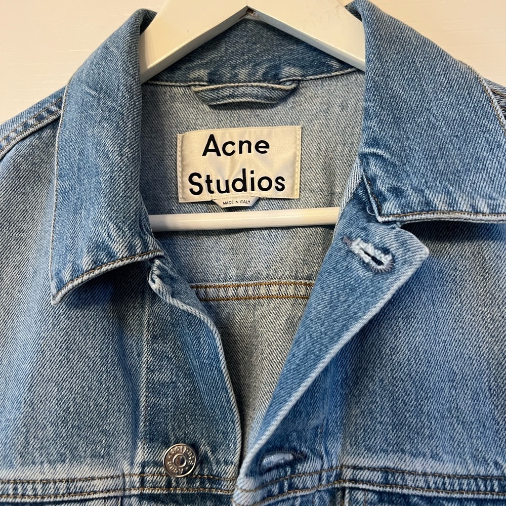 Women’s denim jacket